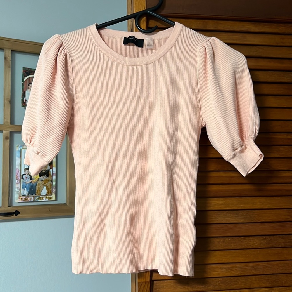 Short sleeved sweater